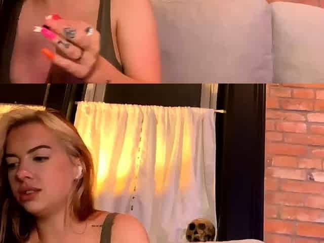 Big boob brunette masturbates on webcam