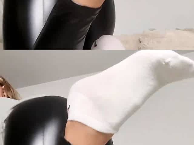 Linsey Dawn solo foot fetish