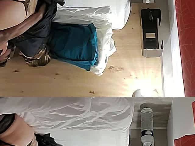 real amateur, Elle veut un doigt dans le cul en underware au camping