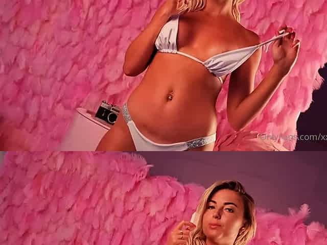 Teen Girl Solo Masturbation and Striptease 27