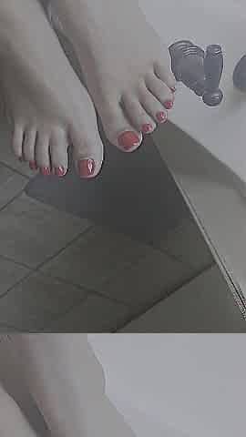 Cum on feet