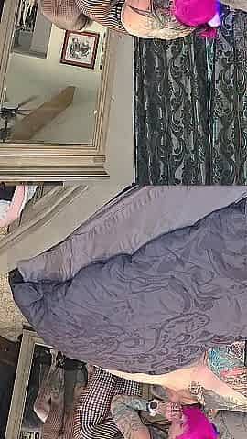 Hawt Tattooed Emo mother I'd like to fuck Gives Deepthroat Oral-job