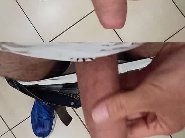 This guy jerked off quickly in the office closet.