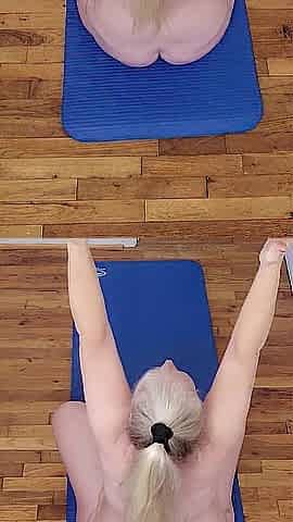 Hawt big beautiful woman Does Some Nude Yoga!