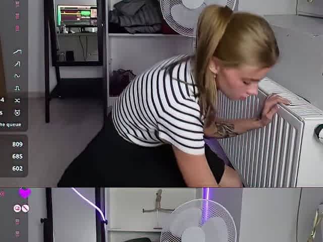 Teen 18+ Camgirl