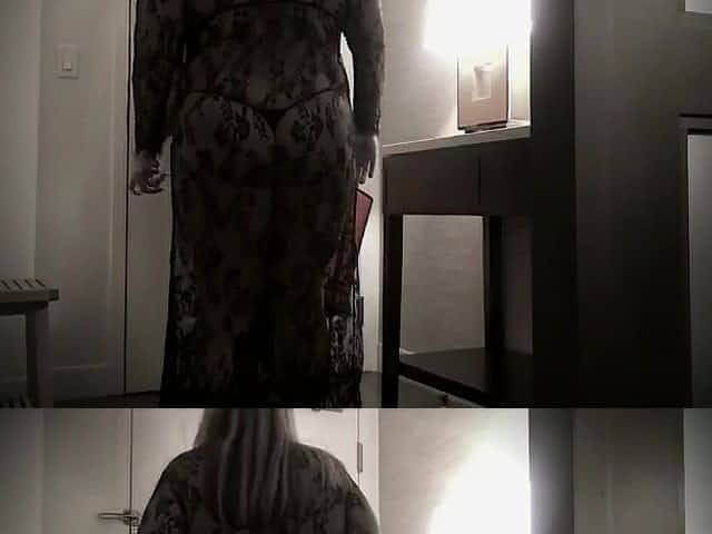 Thick mother I'd like to fuck On Vacation Screws The Pizza Delivery Guy