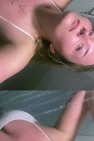 Amateur Webcam Chick Masturbates On Webcam More at