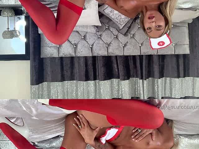 Blonde solo jerking off