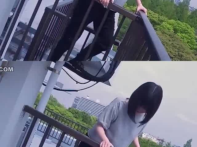 [individual Shooting + Outdoor] Fluffy Menhera, School Rooftop Fellatio Support 30,000 Yen