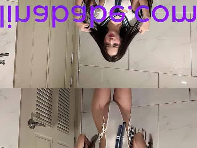 Moist Butt Wicked Gal Dancing Alone For U
