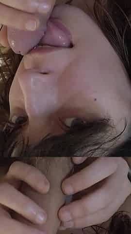 He Cums on My Face, Stains My Hair with His Semen, It's an Intense Blowjob