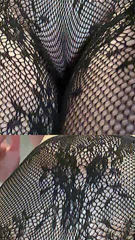 are you wanking watching this hot teen?
