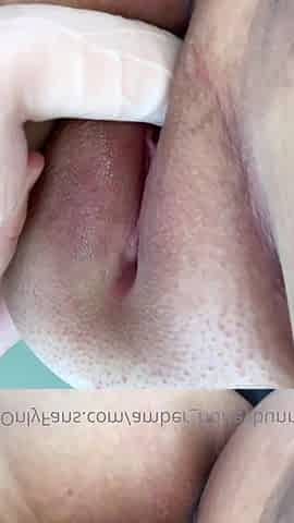 Close up pussy toying on cams