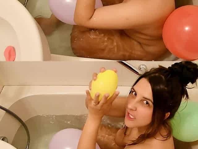 Bathtub Masturbation and Squirt on Balloons - Bunny Looner