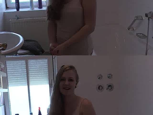 Julia Pissing