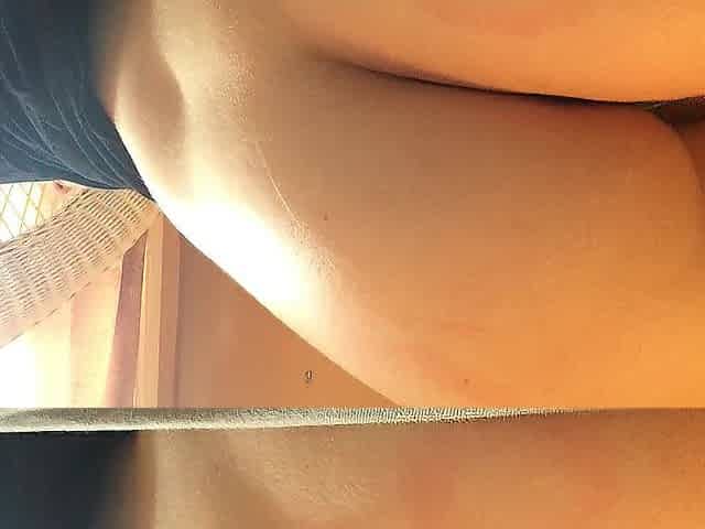 Pang Doxy Makes Her Butt Red