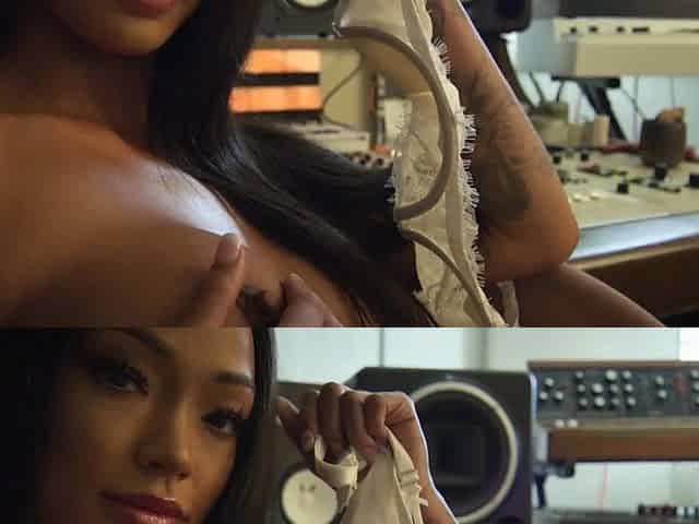 Big boobs ebony MILF flaunts fat booty