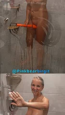 Hot MILF Is Having Multiple Magic Wand Orgasms in Shower