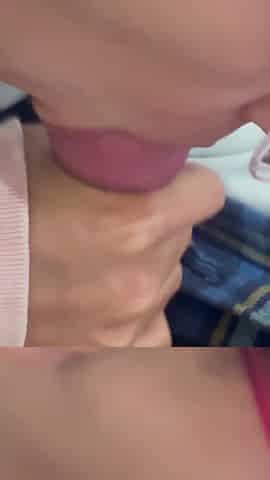 Messy cum in my mouth blowjob to wake him up
