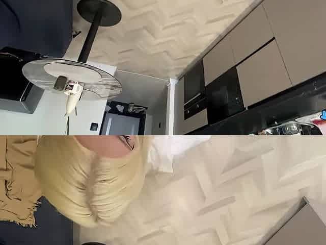 Sexy blonde cheats with boss, killer XXX blowjobs - cute teenager slut!
