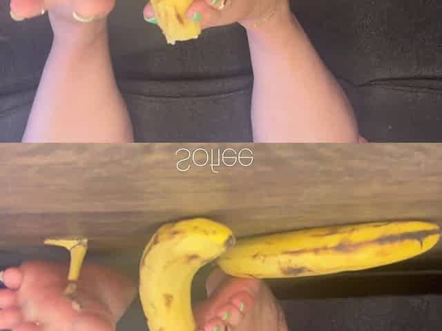2 Bananas Against Green Toes