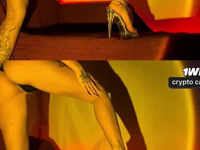 Worship of Lady Milf's feet and sexy wet pussy