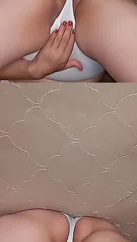 Bitch in Bed Masturbating