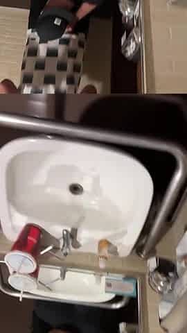 Sexy little hunk gave his butt to the well-endowed hunk in the mall washroom!