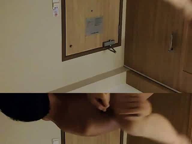 Hot amateur webcam teen masturbates for their fans