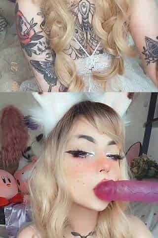 Amateur Blonde Teen Plays Solo with Toy Webcam Porn