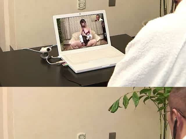 She Was On A Call With Someone And She Was Jerking Off Her Hairy Cunt