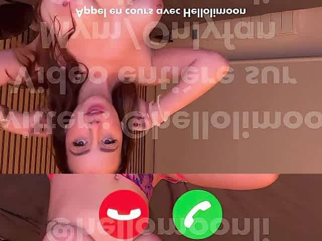 LIVECAM beauty francaise suce et se fait baiser par son mec elle avale son sperme