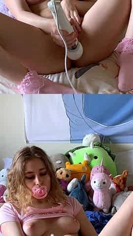 Masturbating loving babe solo toy plays with enthusiasm