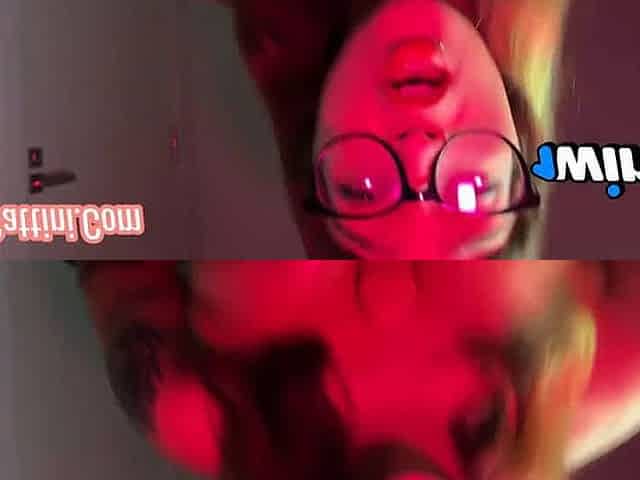 Hot Latina unwraps and twerks, vicious naked dance - fattest cumshot!