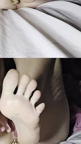 Ana Liz Puts Big Balls in Her Asshole and Cums on the Bed...