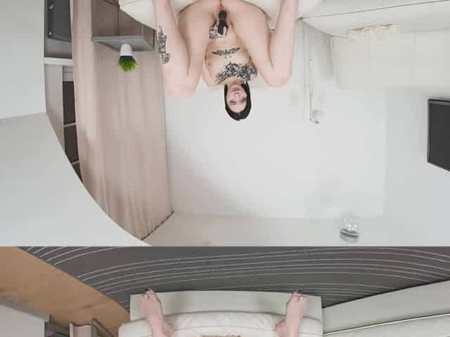 Manana Tights Shows off How She Masturbates with a Vibrator and Her Fingers