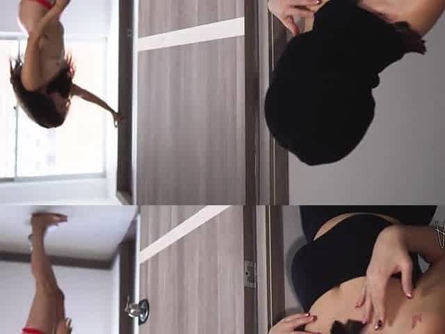 Buglar breaks into my abode, see me getting in nature's garb and give a decision to bang me hard