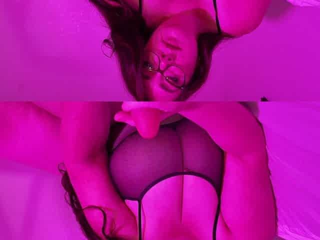 Horny Fertile BBW MILF Booty Call