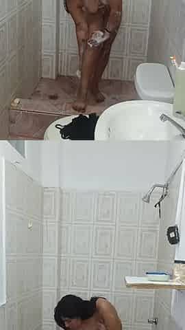 Horny Stepfather Fucks His Own Big-bootied Stepdaughter in the Bathroom