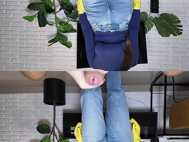 Stepson's Dick Gets Hard Every Time His Stepmom Puts on Gloves