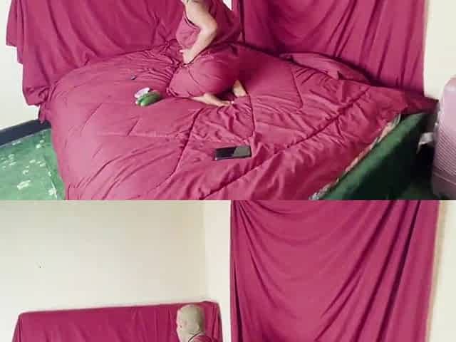 solo black female masturbation with cucumber