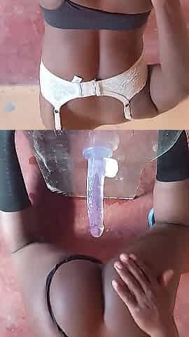 Sexyjayla254 screwing her rectal hole with a vibrator
