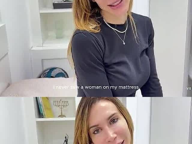 Mommy's ally came into my room and I had to cover her body with sperm