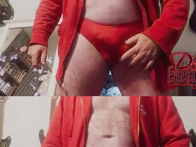 BHM undresses and shows his booty!
