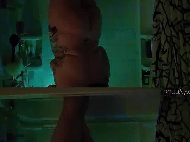 Chubby Sweetheart Takes A Steamy Shower
