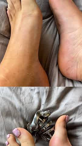 Maitresse Madelines solo foot fetish POV