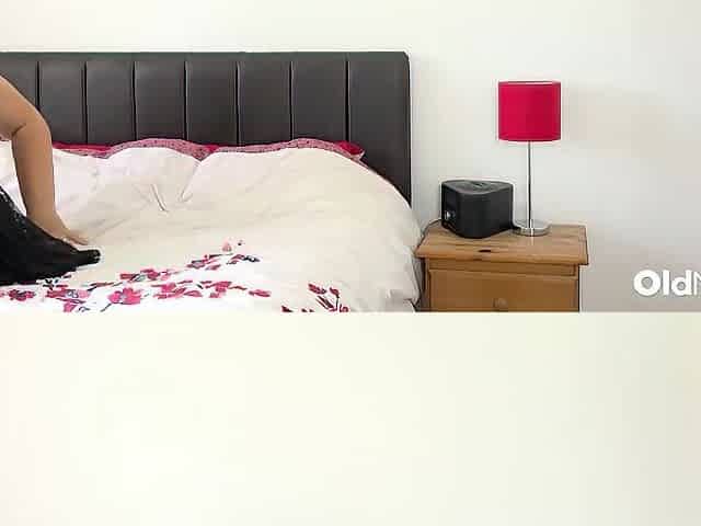 British Aged Lexie And Cheffie Discharged Hardcore Couch Test