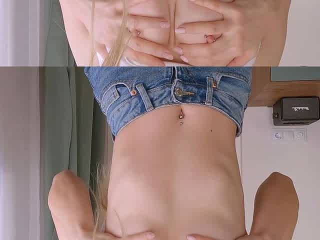 I pull my Tight Jeans off my big ass to caress my Pussy!