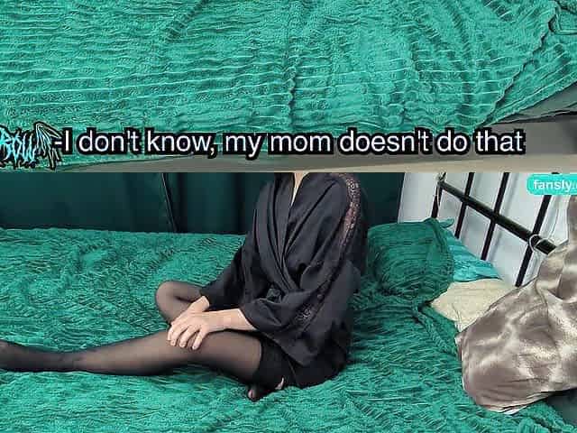 I caught my ally's mommy wanking and this babe acquiesced to take my virginity - Russian talk porn