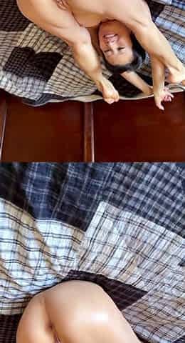 Amateur Latina Milf Masturbates on Cam